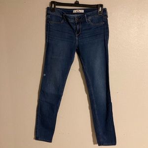 Hollister Jeans, size 5s. Dark shade of blue denim. Great condition!